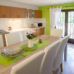 Sara By Interhome Casa de Férias Poreč