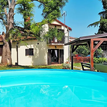 Holiday home Sara - Prc136 By Interhome
